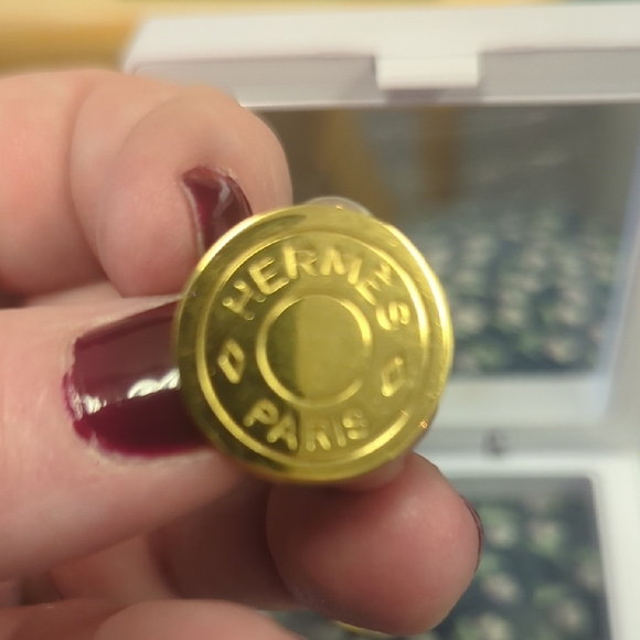 Hermès Gold Button Set - Picture 4 of 5